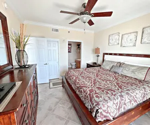 Photo 4 - Crystal Shores West 707