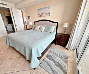 Photo 4 - Regency Isle 501