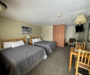 Photo 5 - Ho Hum Motel