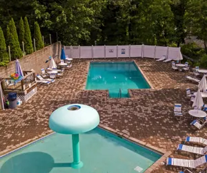 Photo 3 - Large Modern-style Condo w Pool Gym Game Room