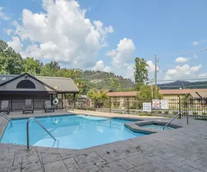 Photo 3 - Modern Style 2 Bed Condo Pool in Gatlinburg