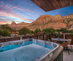 Photo 2 - Zion Sage Suites