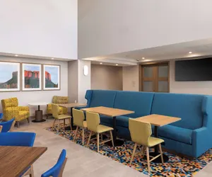 Photo 3 - Hampton Inn & Suites Cottonwood, Az