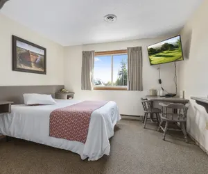 Photo 5 - Commander Motel