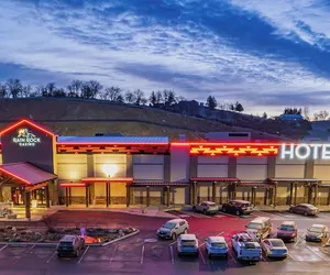 Photo 2 - Rain Rock Casino Resort Hotel