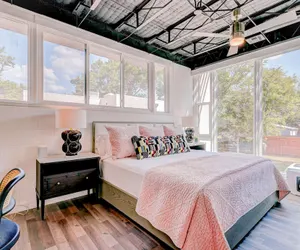 Photo 3 - 6BR Near OU Campus I Great for Big Groups 1010