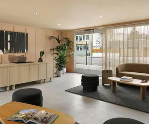 Photo 3 - City Center Hotel Long Beach, Sonder by Marriott Bonvoy