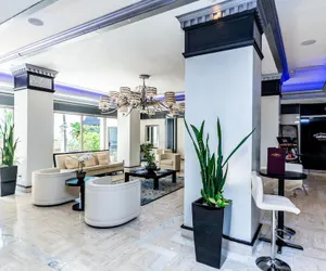 Photo 4 - Ocean Manor Rentals