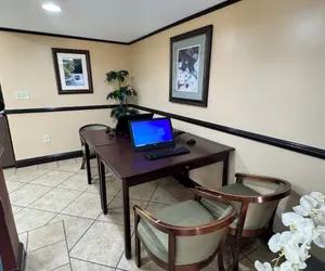 Photo 4 - OYO Hotel Phenix City