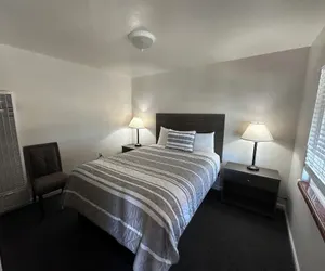 Photo 5 - Lee Vining Motel