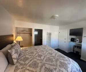 Photo 4 - Lee Vining Motel