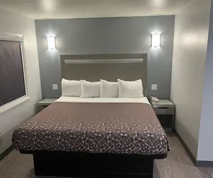 Photo 4 - 112 Motel