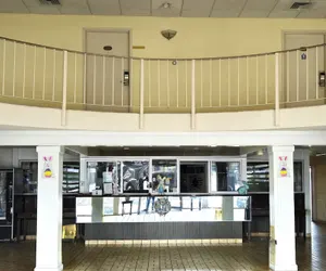 Photo 3 - River Valley Inn & Suites (Extended Stay)