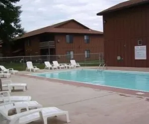Photo 5 - Village West Resort & Hotel
