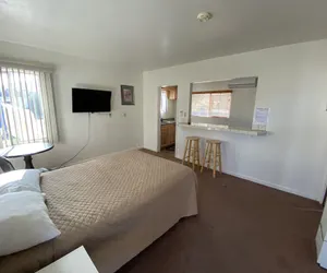 Photo 4 - Bristlecone Motel