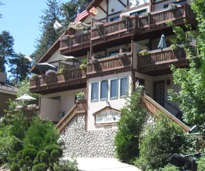 Photo 2 - The North Shore Inn
