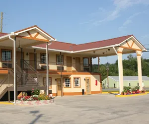 Photo 2 - Coach Inn