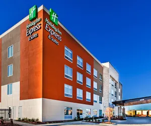 Photo 2 - Holiday Inn Express & Suites Tulsa West - Sand Springs by IHG