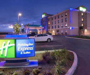 Photo 2 - Holiday Inn Express & Suites Bakersfield Airport, an IHG Hotel