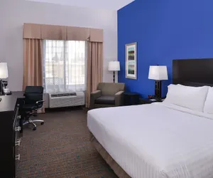 Photo 3 - Holiday Inn Express & Suites Bakersfield Airport, an IHG Hotel