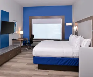 Photo 4 - Holiday Inn Express & Suites Houston E - Pasadena, an IHG Hotel