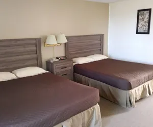 Photo 5 - Driftwood Motel