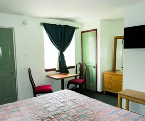 Photo 3 - Bay Drive Motel