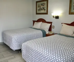 Photo 3 - Budget Inn Jonesboro