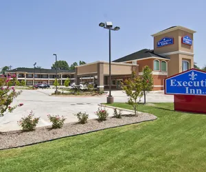 Photo 2 - Executive Inn and Suites Tyler