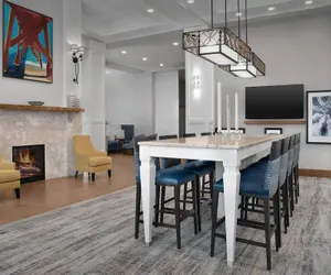 Photo 5 - Hampton Inn & Suites Vero Beach Downtown