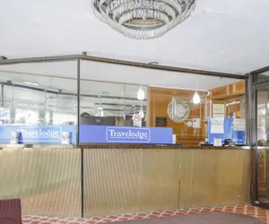Photo 3 - Travelodge by Wyndham Manhasset