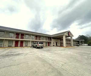 Photo 2 - OYO Hotel East Macon I-75