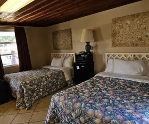 Photo 5 - Captain's Cove Motel