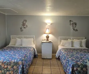 Photo 3 - Captain's Cove Motel