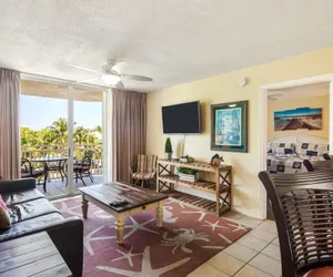 Photo 4 - The Exuma Cay by Brightwild Pool View Parking