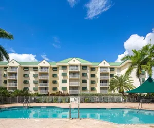 Photo 2 - Pool View Pvt Balcony Samana Cay Suite