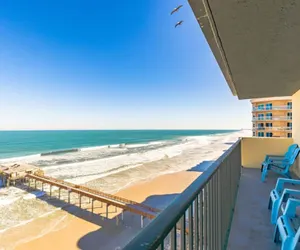 Photo 5 - Oceanfront Penthouse Pool Hot Tub Beach Access