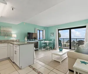 Photo 5 - Updated Ocean Front Condo Aquamarine Suite 201