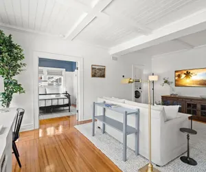 Photo 5 - The Adaline 5 by Brightwild Classy Hyde Park Apt