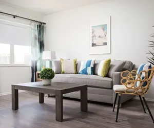 Photo 3 - Deluxe King Condo Updated Suite by the Beach!