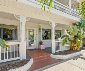 Photo 4 - Studio w/ King Bed Heated Pool, Steps to Beach!