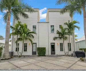 Photo 2 - NEW The Humidor - 2 Epic Ybor Townhomes