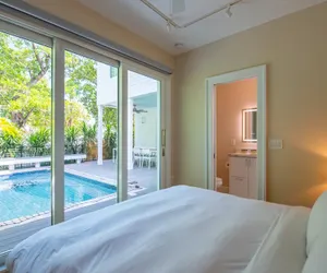 Photo 3 - NEW The Rigby House - Pvt Pool Amazing Location