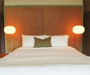 Photo 3 - Albert Hotel