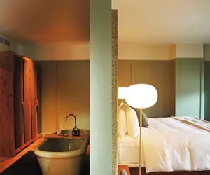 Photo 4 - Albert Hotel