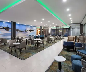 Photo 4 - La Quinta Inn & Suites By Wyndham San Antonio At The Rim