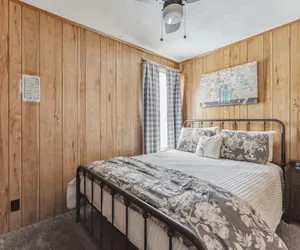 Photo 4 - Snug Escape Close To Niagara Falls 2 Bedroom Home