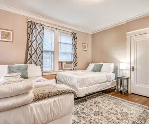 Photo 2 - Bluemoon Bungalow 2 Units