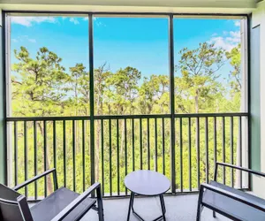 Photo 3 - Upstay - Condo Near Disney w Games Pool Sauna