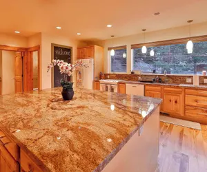 Photo 2 - The Elevator House Sleeps 10!